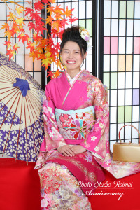 成人式前撮り　濃いピンク　蝶柄